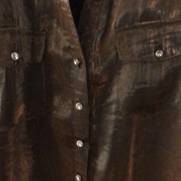 Elementz Woman Sparkly Shimmering Shirt. Even rhinestone buttons sparkle - Picture 2 of 8